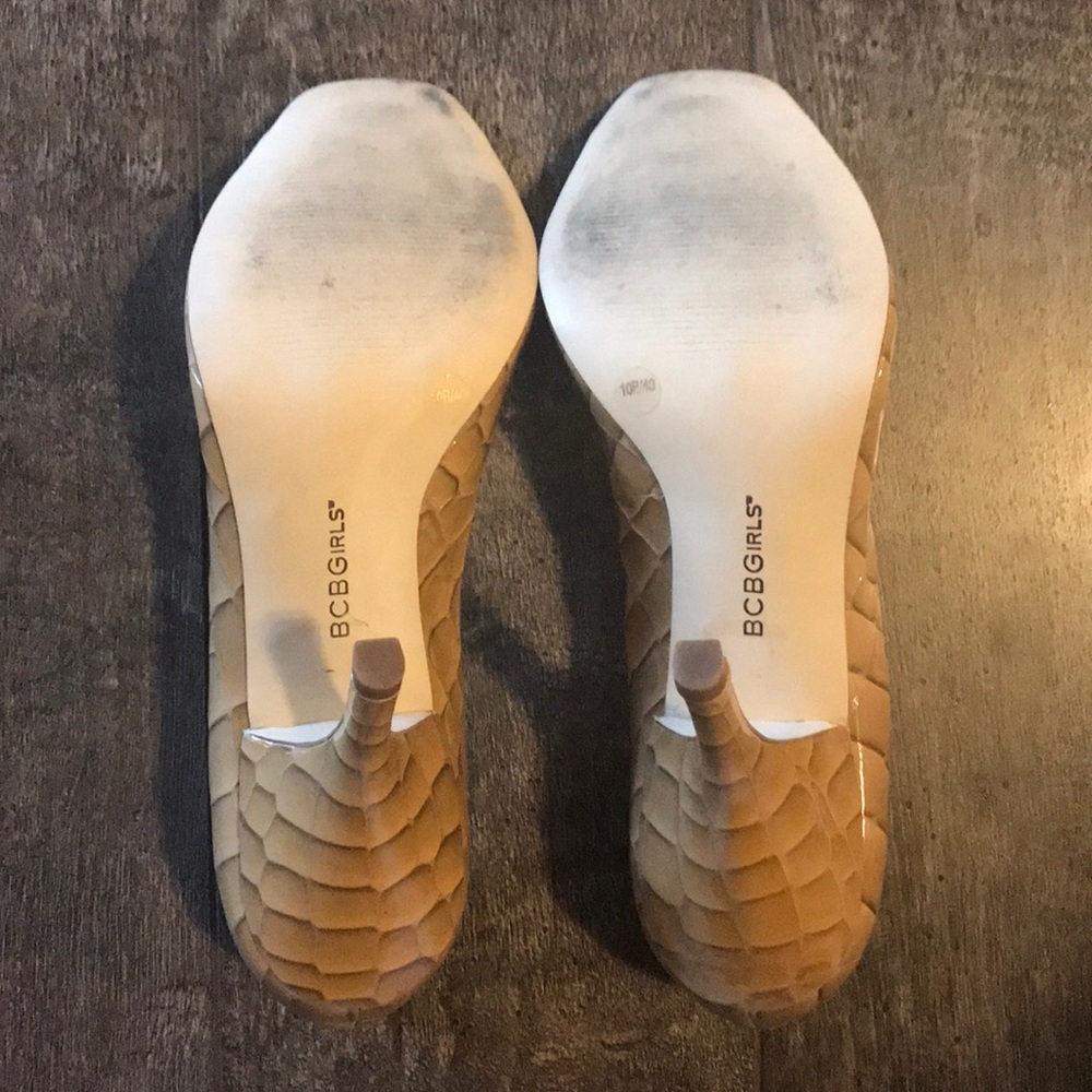 BCBGirls Peep Toe Pumps - Size 10 - Picture 5 of 5